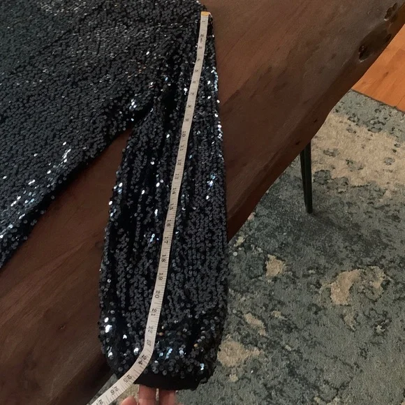 NWT, Minimalist Black/Blue Sequinned Party Dress with detachable belt, US 10 - Picture 9 of 12